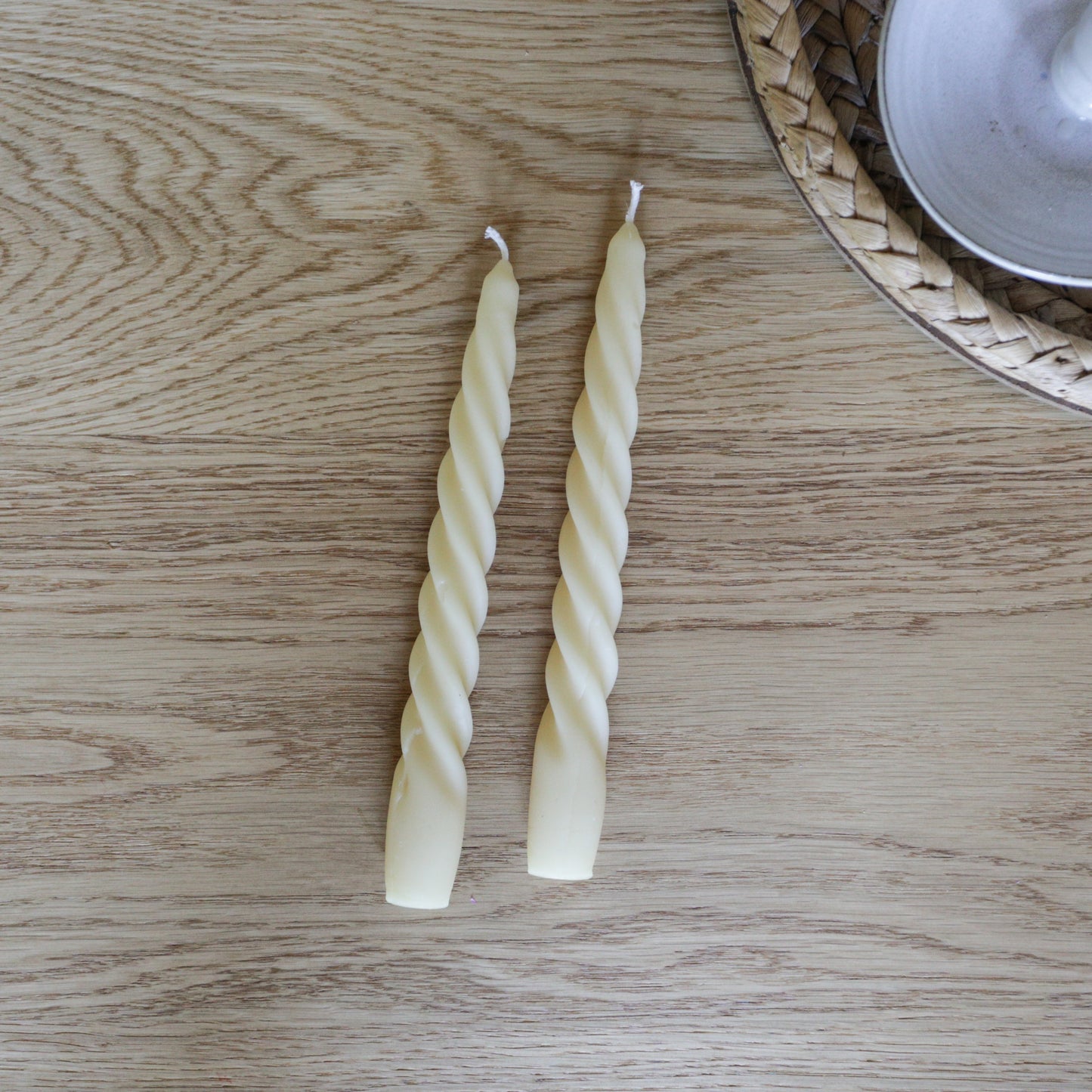 BEESWAX SPIRAL TAPERS